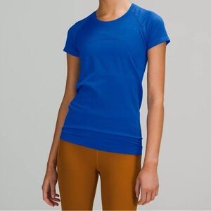 lululemon athletica Blue Short Sleeve Tee